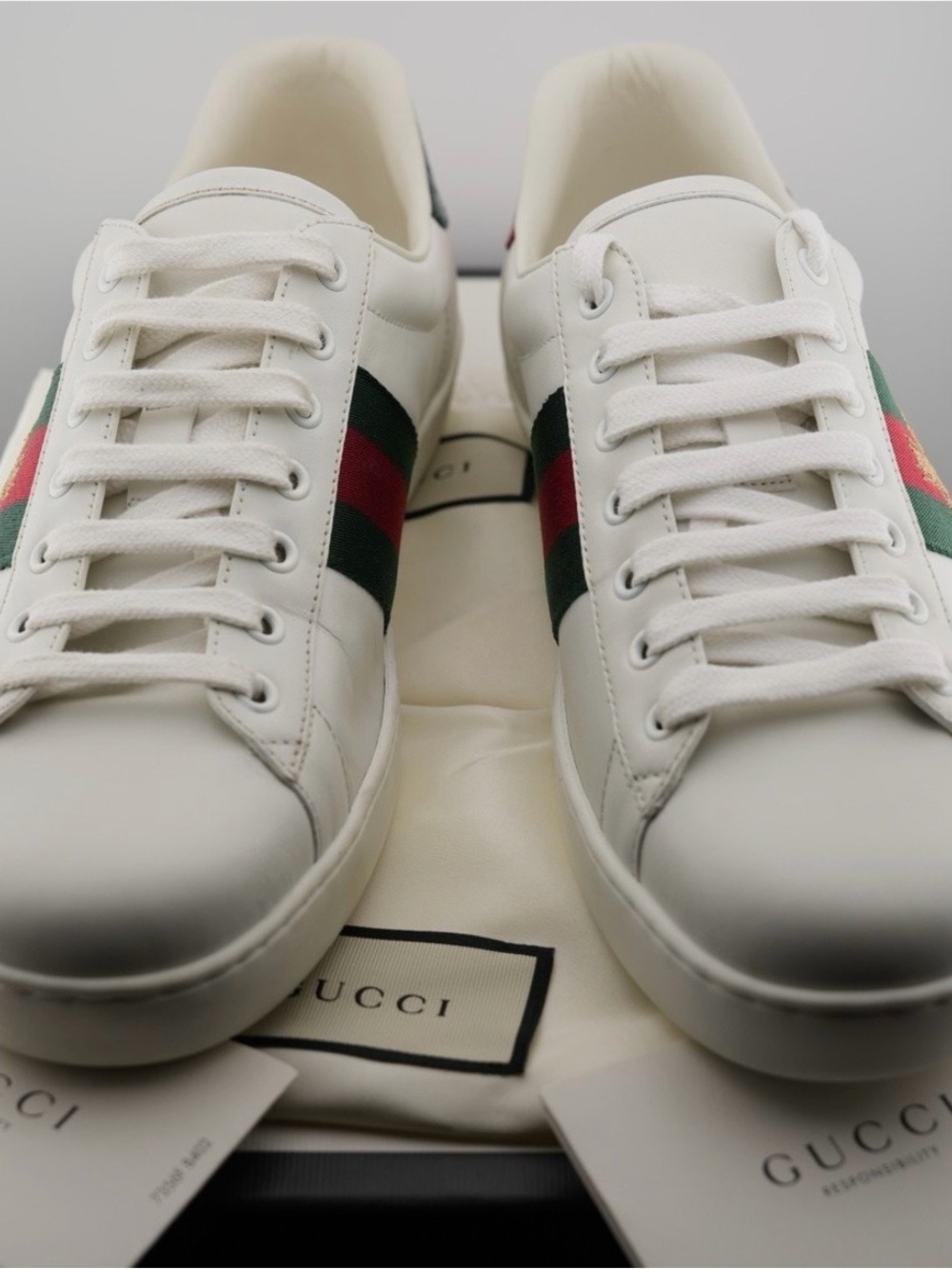 Gucci White Low-Top Sneaker with Green & Red Stripe